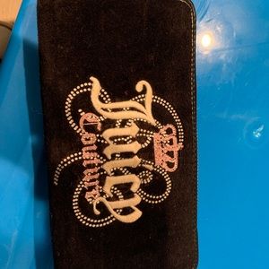Juicy wallet. HEAVILY WORN